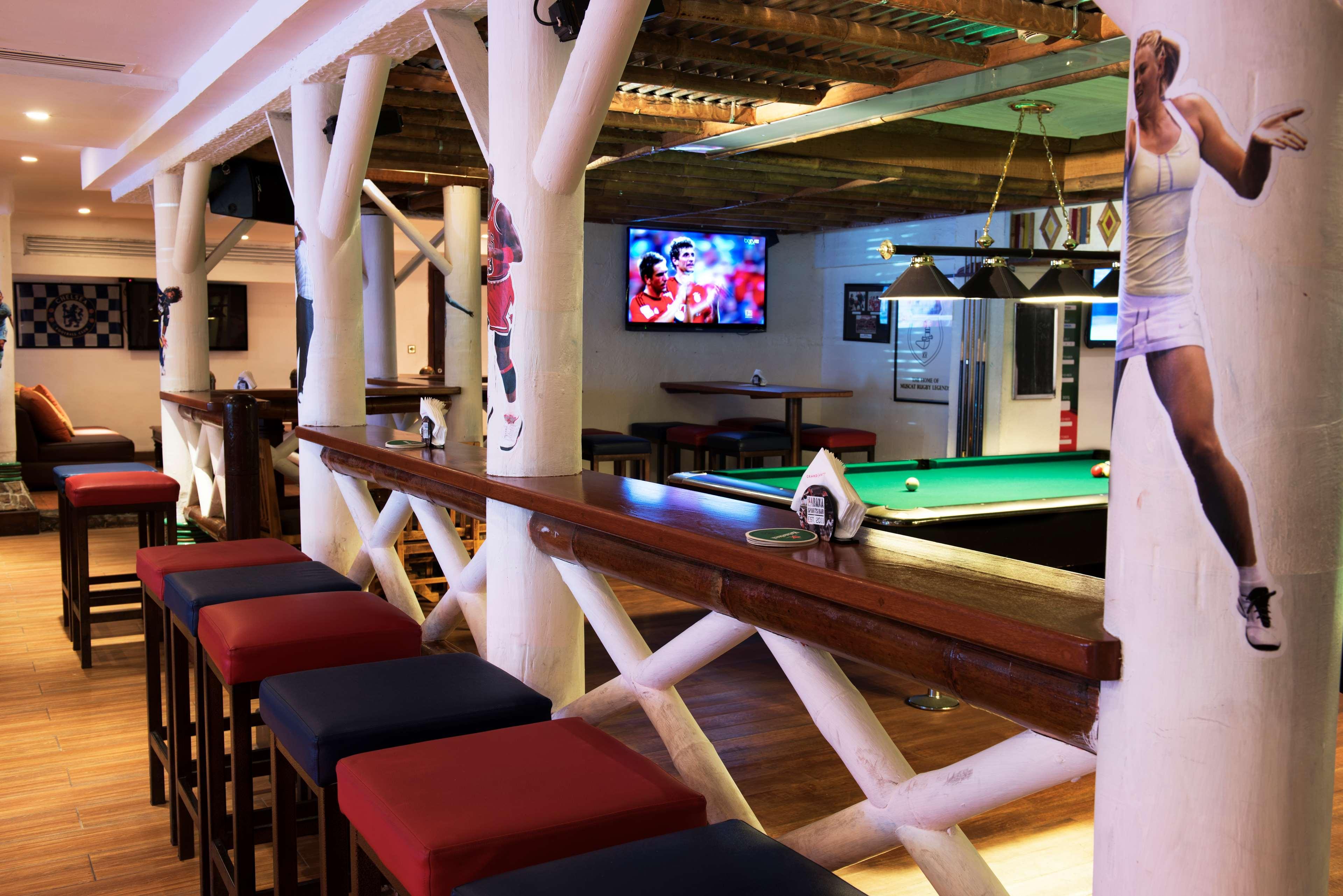 Grand Hyatt Muscat Hotel Exterior foto The bar at the 2012 Commonwealth Games athletes' village