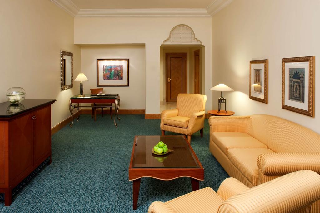 Grand Hyatt Muscat Hotel Exterior foto A suite at the hotel